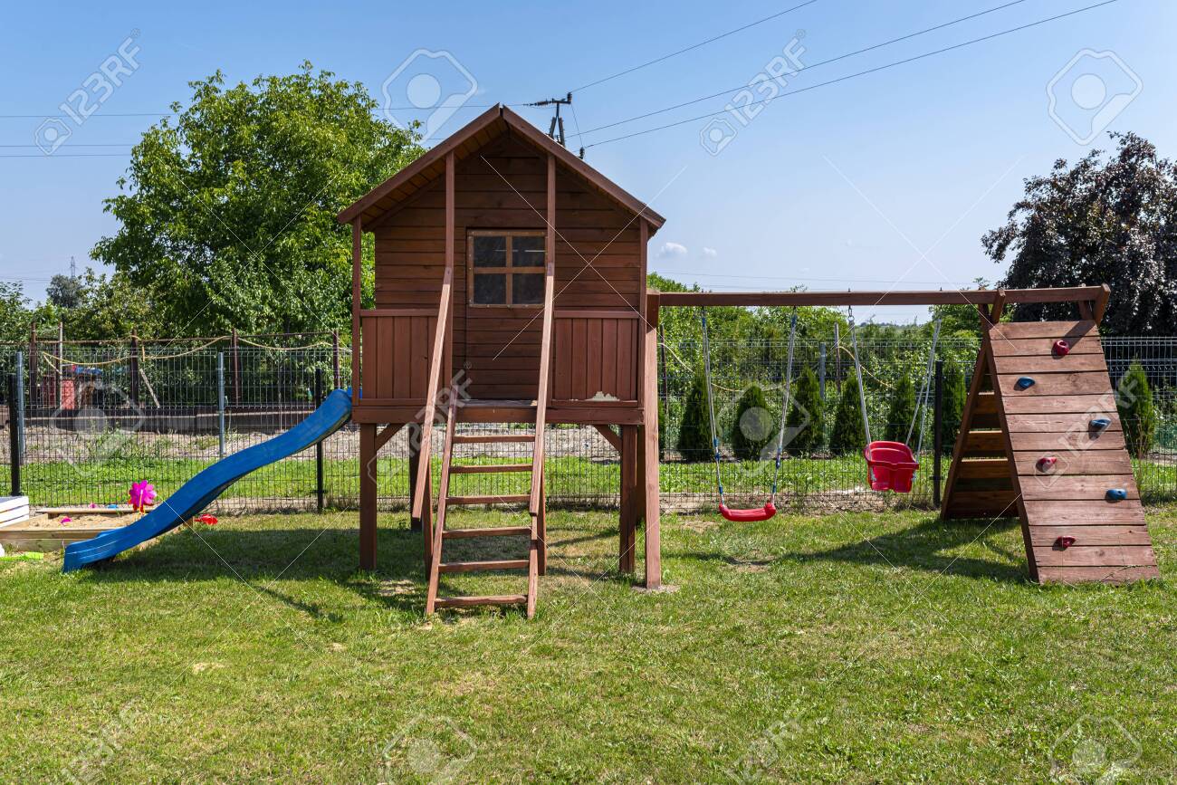 childrens outdoor house