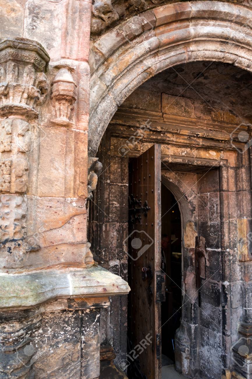 ロスリン礼拝堂の扉 の写真素材 画像素材 Image