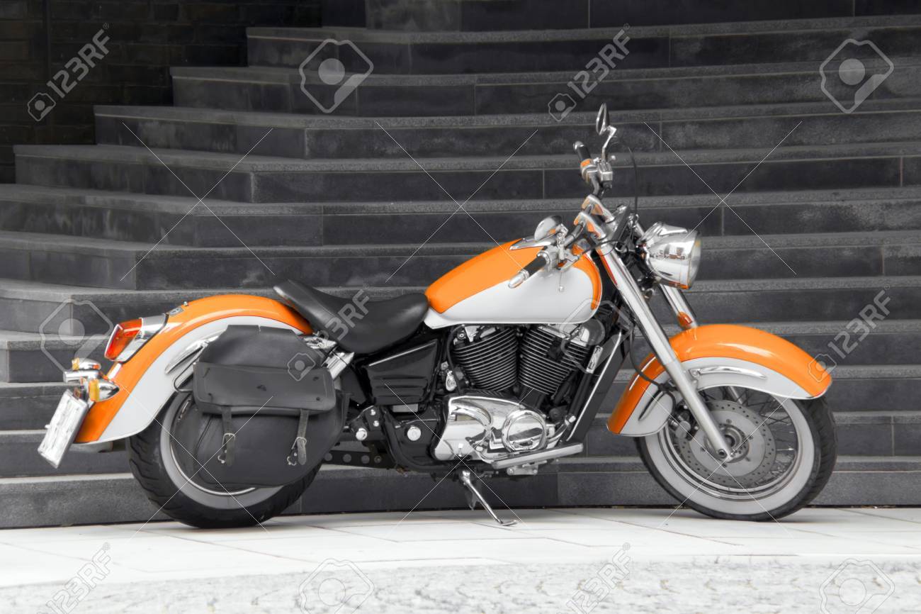 オレンジのバイク の写真素材 画像素材 Image
