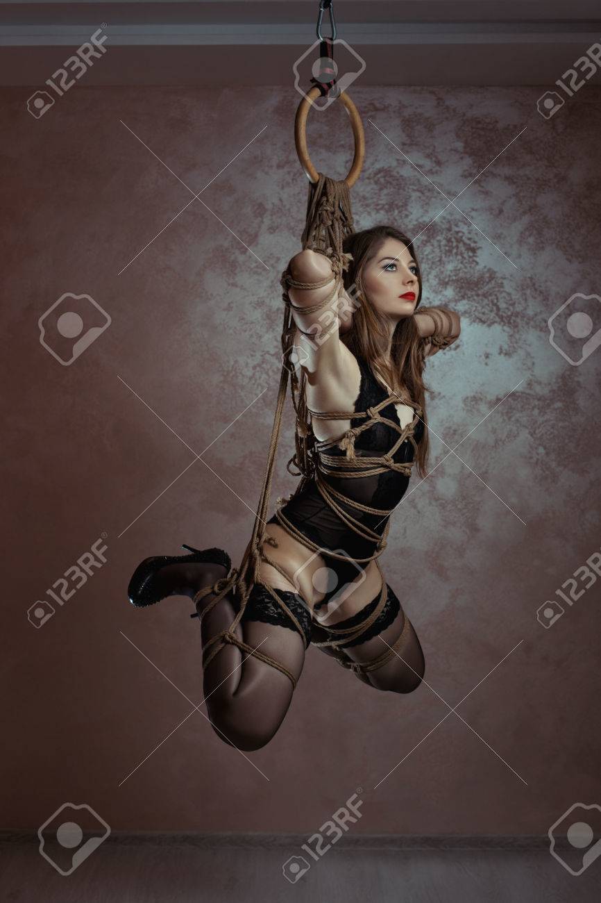 Indoor suspension bondage Man-eating threesome porn