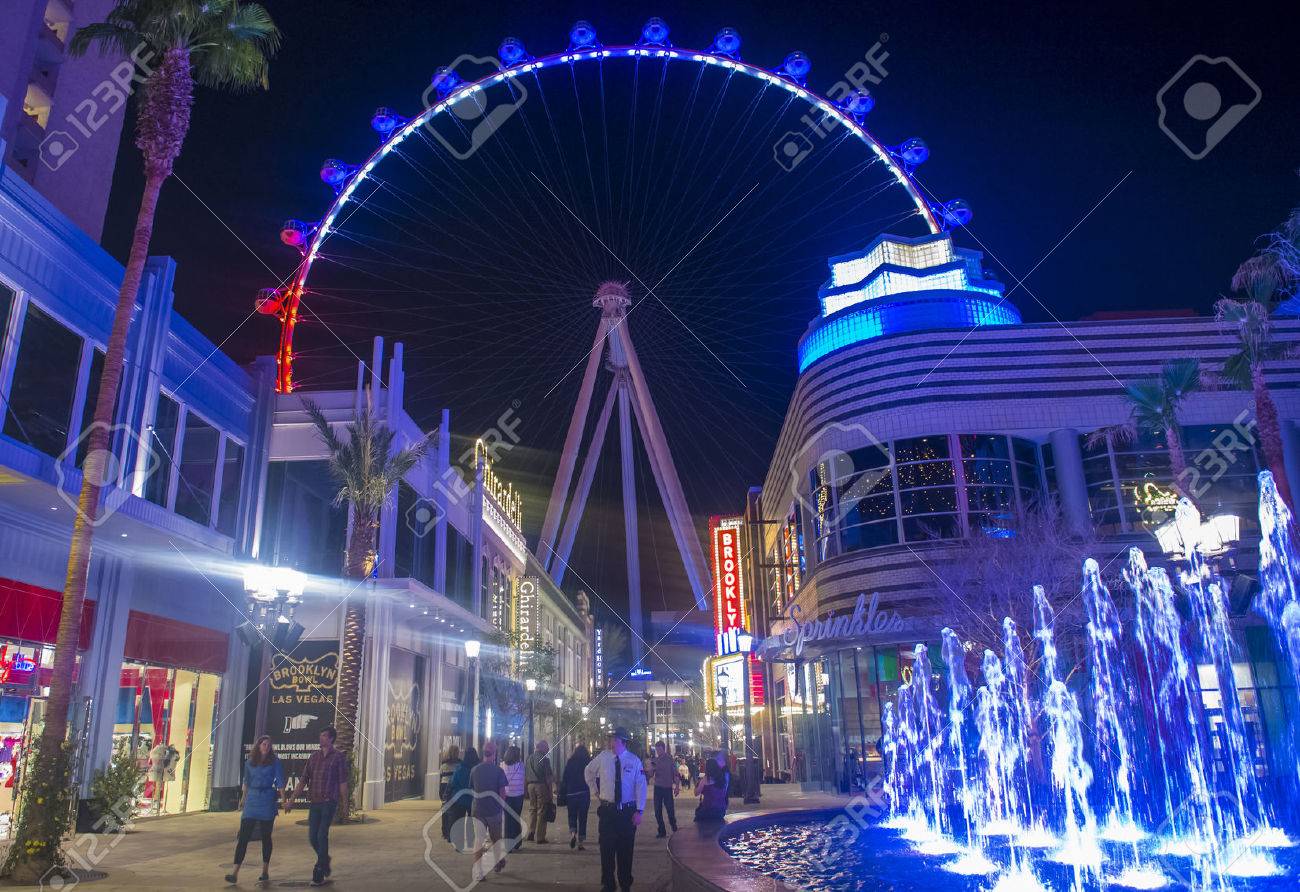ラスベガス 3 月 10 日 Linq ダイニングやショッピング地区 ハイローラーに 14 年 3 月 10 日 ラスベガス ストリップの中心で ハイローラーは 世界最大の観覧車 の写真素材 画像素材 Image