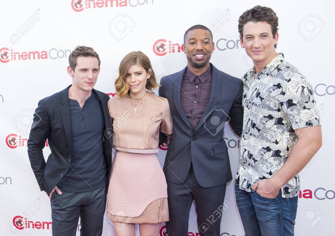 ラスベガス 4 月 23 日 L R 俳優ジェイミー ベル ケイト マーラ Michael B Jordan ラスベガスのシーザーズ パレスで 15 年 4 月 23 日に Cinemacon で 世紀フォックス 15年発表のマイルを金銭出納係 の写真素材 画像素材 Image