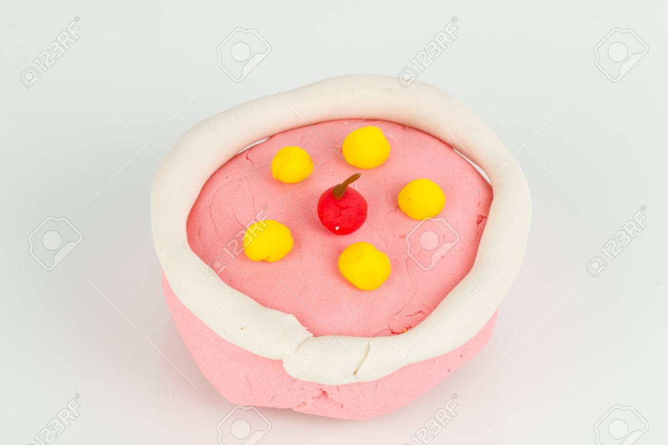Gateau Des Enfants En Pate A Modeler Lumineux Banque D Images Et Photos Libres De Droits Image