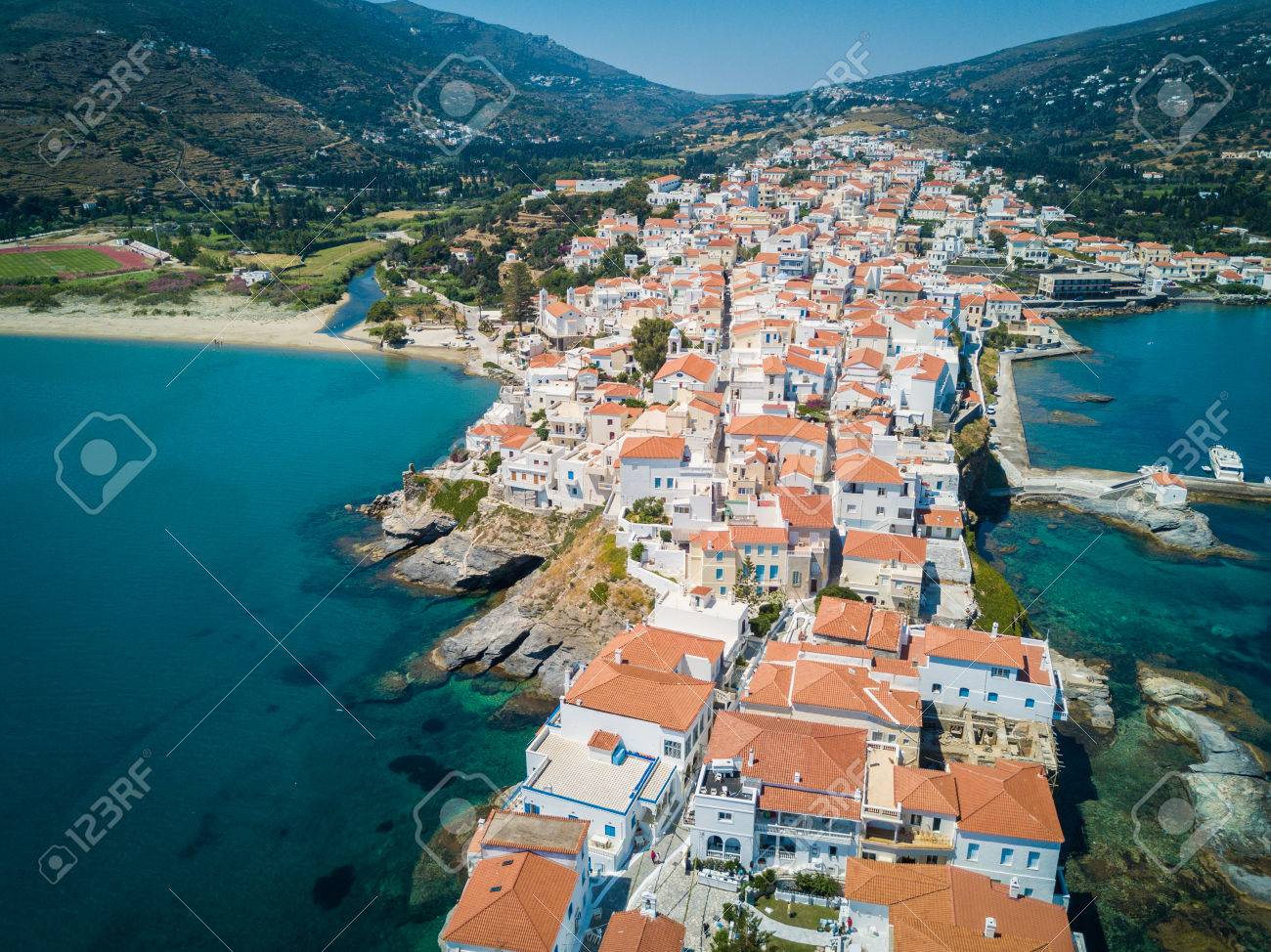 アンドロス島 ギリシャ旧市街の空中景色 の写真素材 画像素材 Image