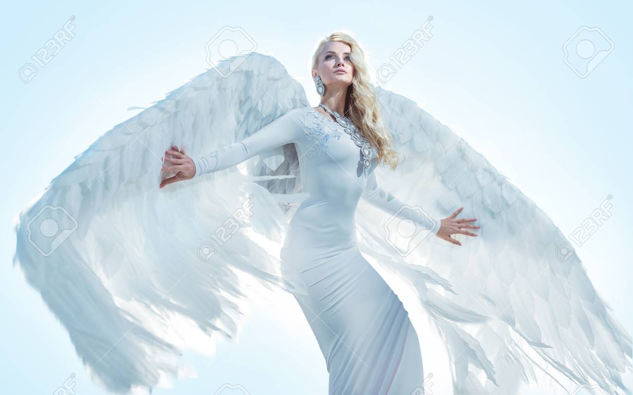Portrait of an elegant, blond archanangel - 112962374 Portrait of an elegant, blond archanangel - 112962374