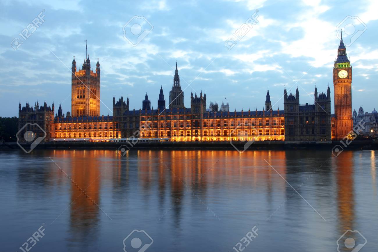 ビッグ ベンと夜 ロンドン 英国国会議事堂 の写真素材 画像素材 Image ビッグ ベンと夜 ロンドン 英国国会議事堂 の写真素材 画像素材 Image
