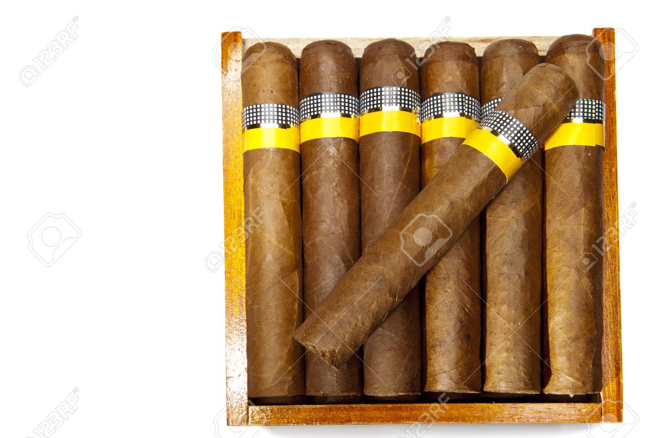 キューバ産の葉巻ハンドメイド の写真素材 画像素材 Image 3011