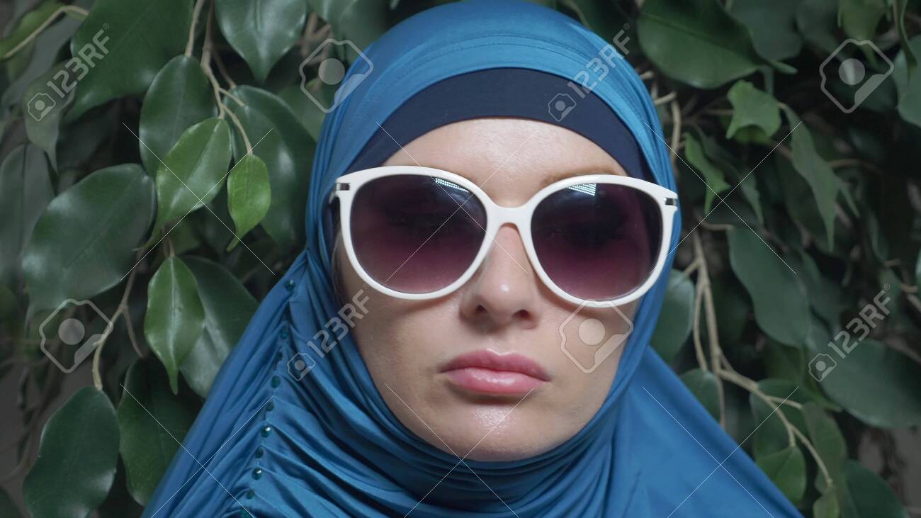 muslim girl with sunglasses