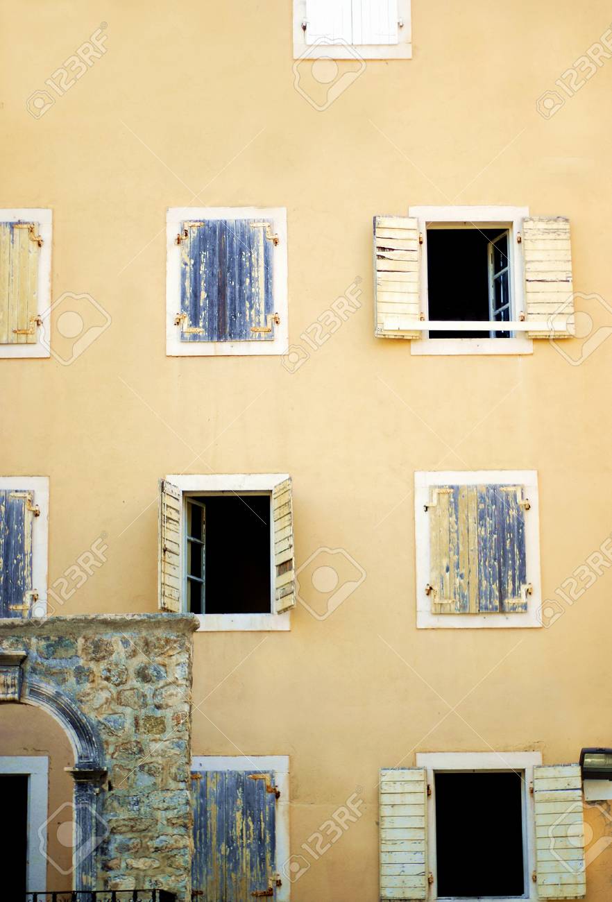 open a closed window open a closed window