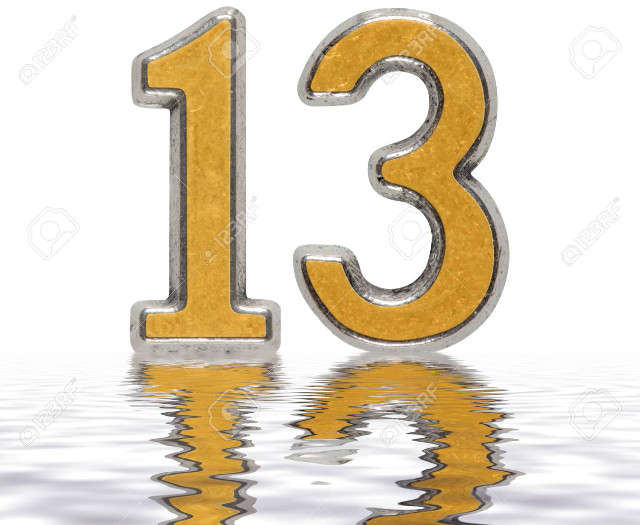 Chiffre 13 Treize Reflete Sur La Surface De L Eau Isole Sur Blanc Rendu 3d Banque D Images Et Photos Libres De Droits Image
