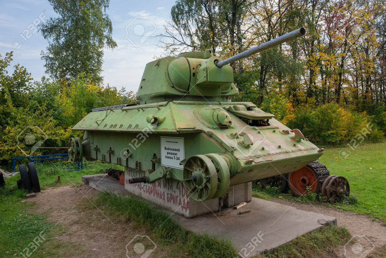 再建第二次世界大戦時のソ連の戦車 T 34 の写真素材 画像素材 Image
