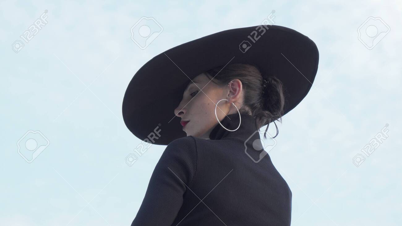 big black hat