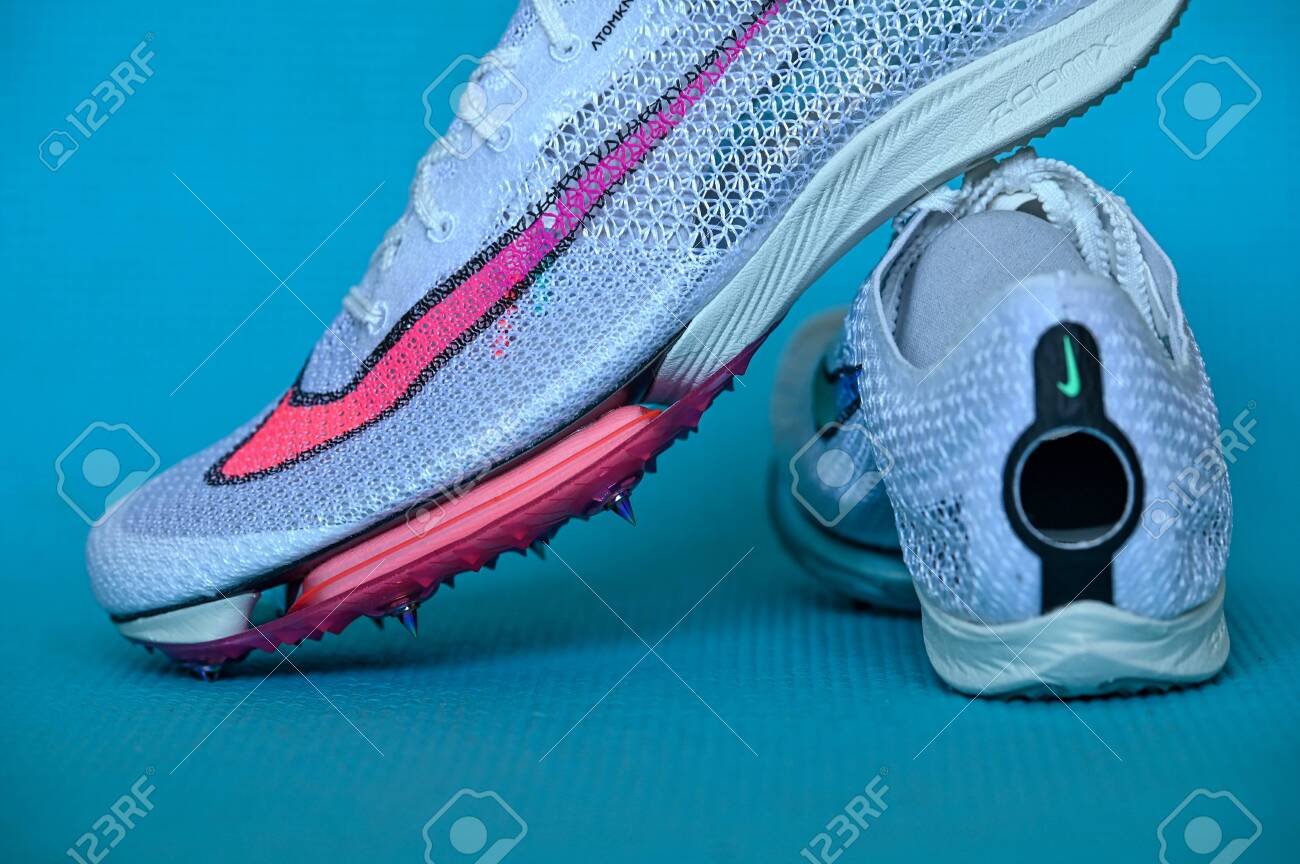 nike air zoom victory spikes 2020