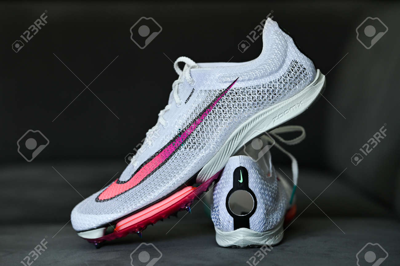 ナイキエアズームヴィクトリー東京オリンピック限定カラー - 陸上競技