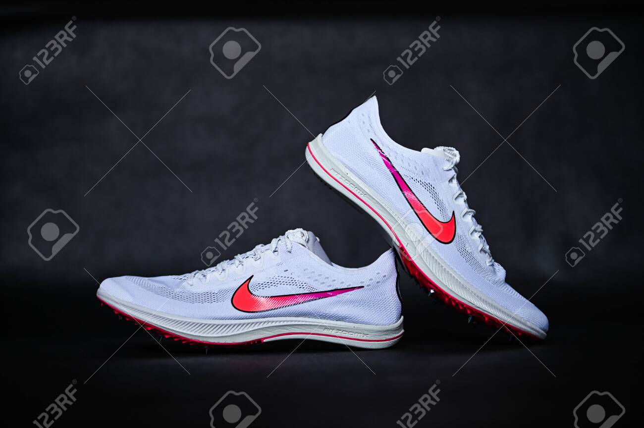 nike dragonfly spike