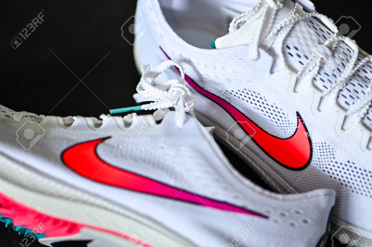 nike zoomx dragonfly