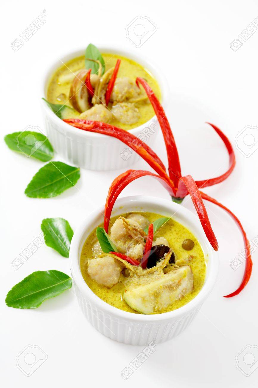 Pesce Palla Di Curry Verde è La Cucina Thai Foto Royalty Free ... Pesce Palla Di Curry Verde è La Cucina Thai Foto Royalty Free ...