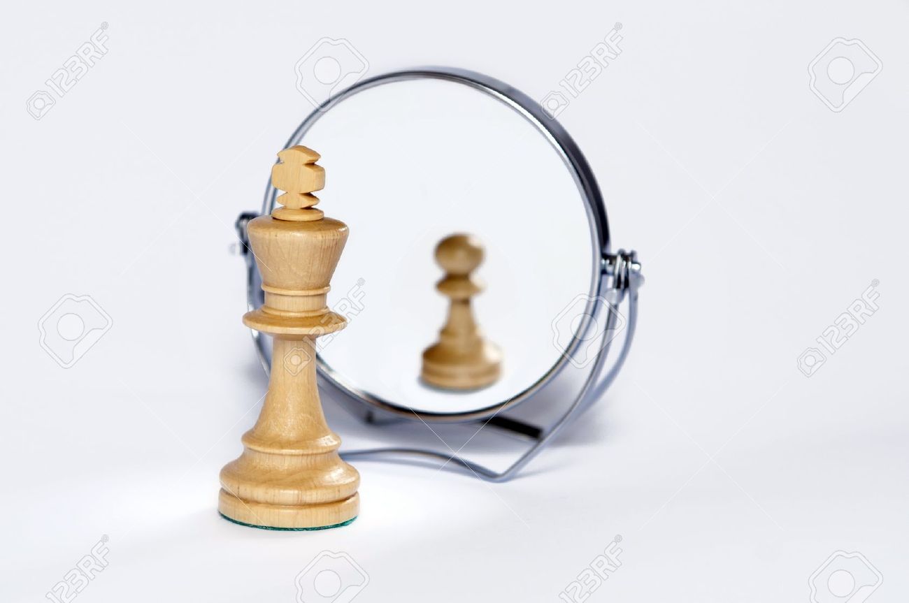 Chess Queen Reflection Mirror HD Mirror Wallpapers