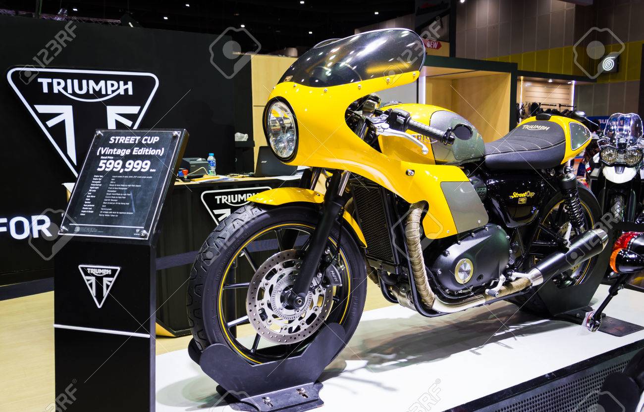 triumph street cup custom