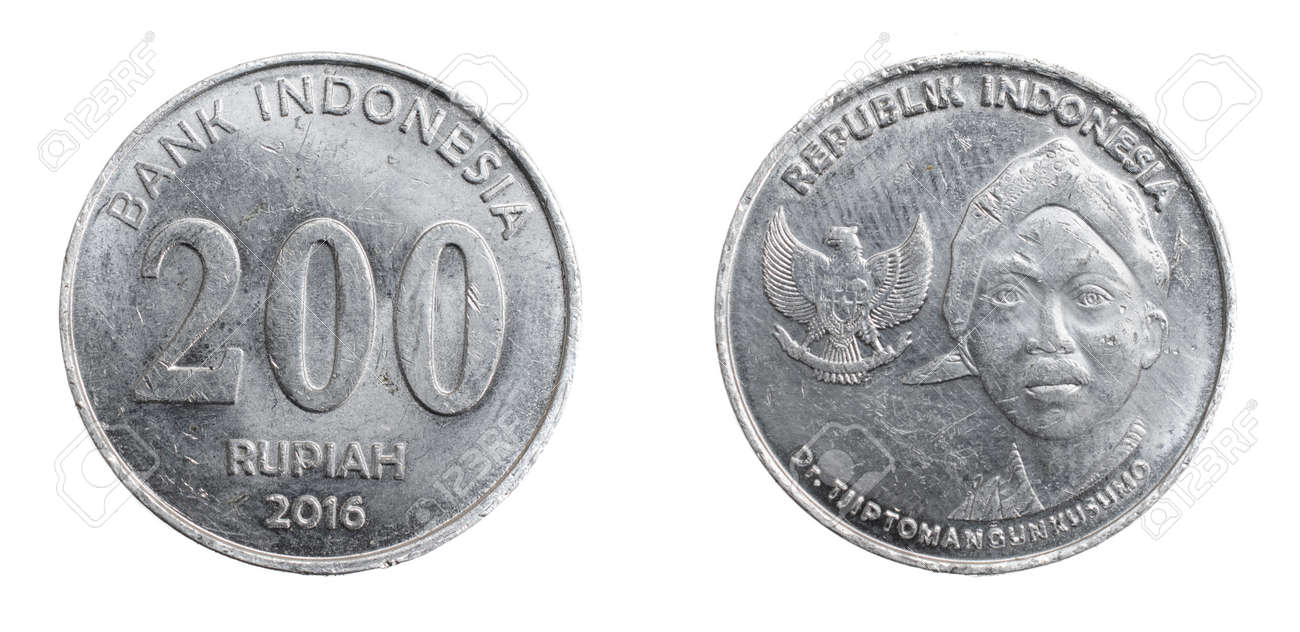 白い孤立した背景にインドネシア200ルピアコインの写真素材・画像素材 Image 166080411