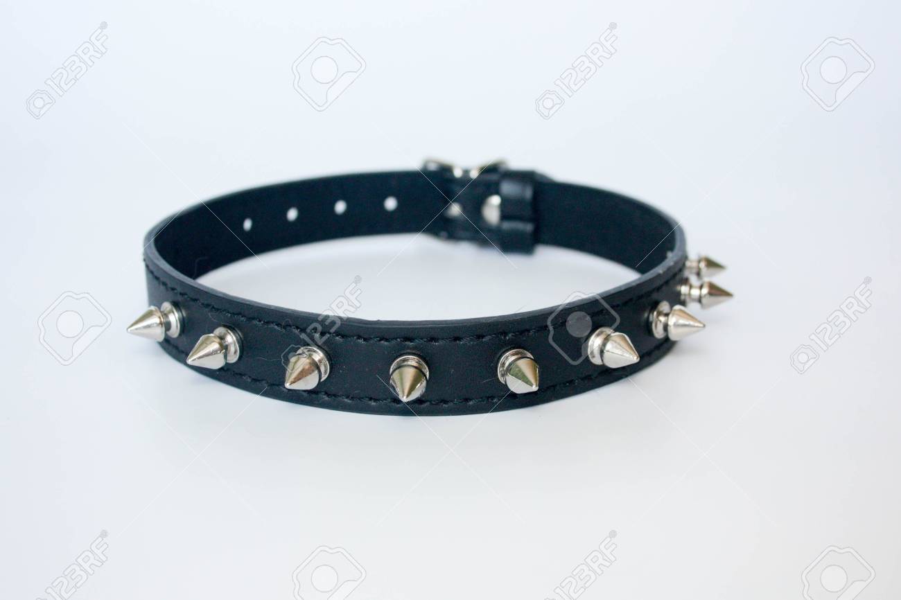 black collar with spikes