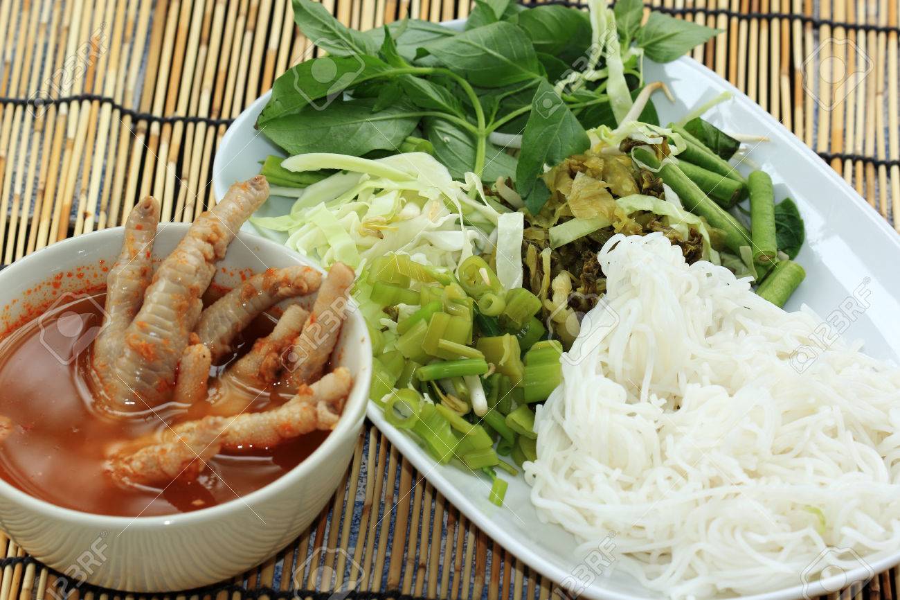 Thai Chicken Legs with Vegetables Thai Chicken Legs with Vegetables