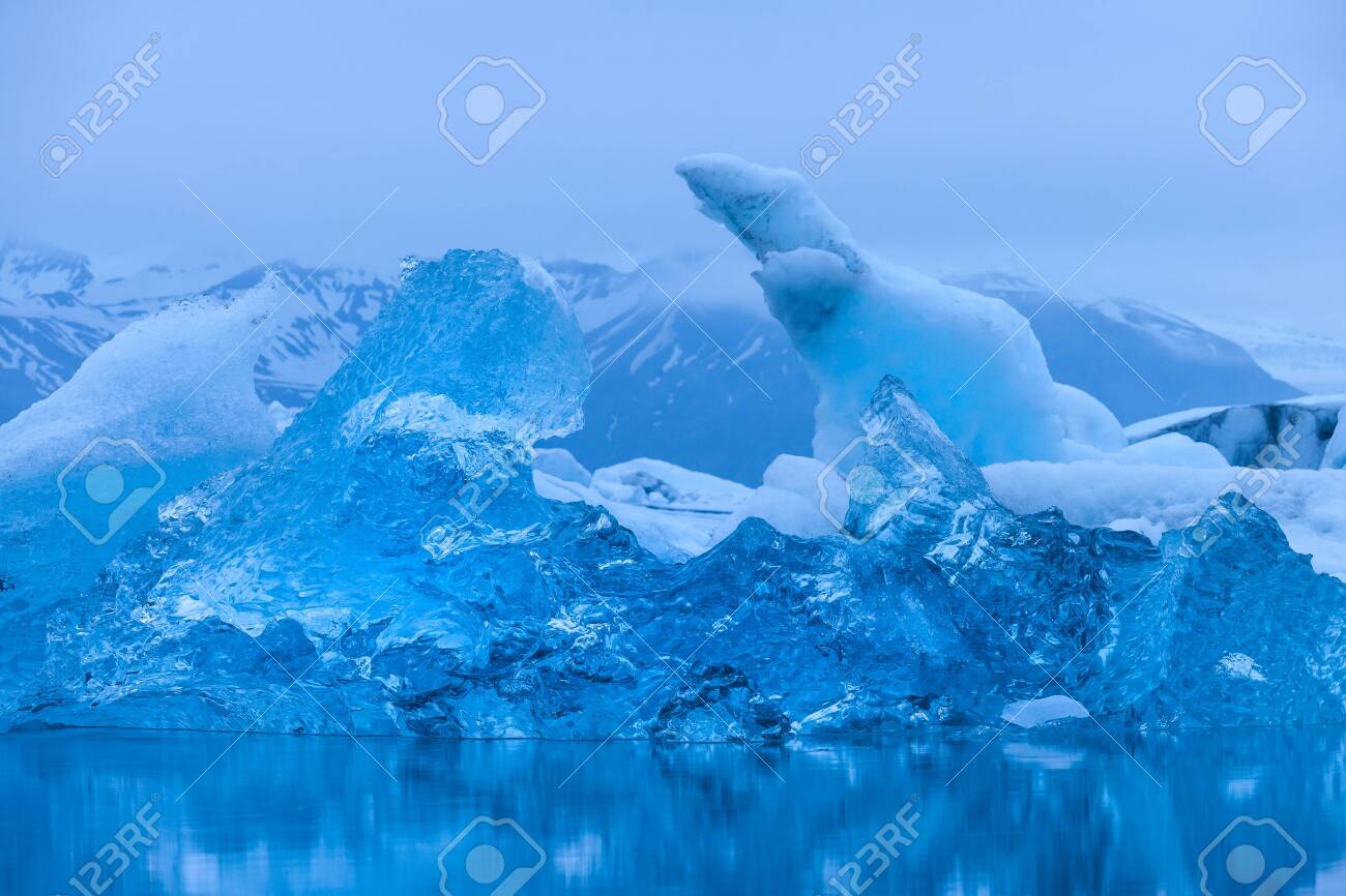 Evening mood at Jokulsarlon glacier lake in Iceland - 131598220 Evening mood at Jokulsarlon glacier lake in Iceland - 131598220