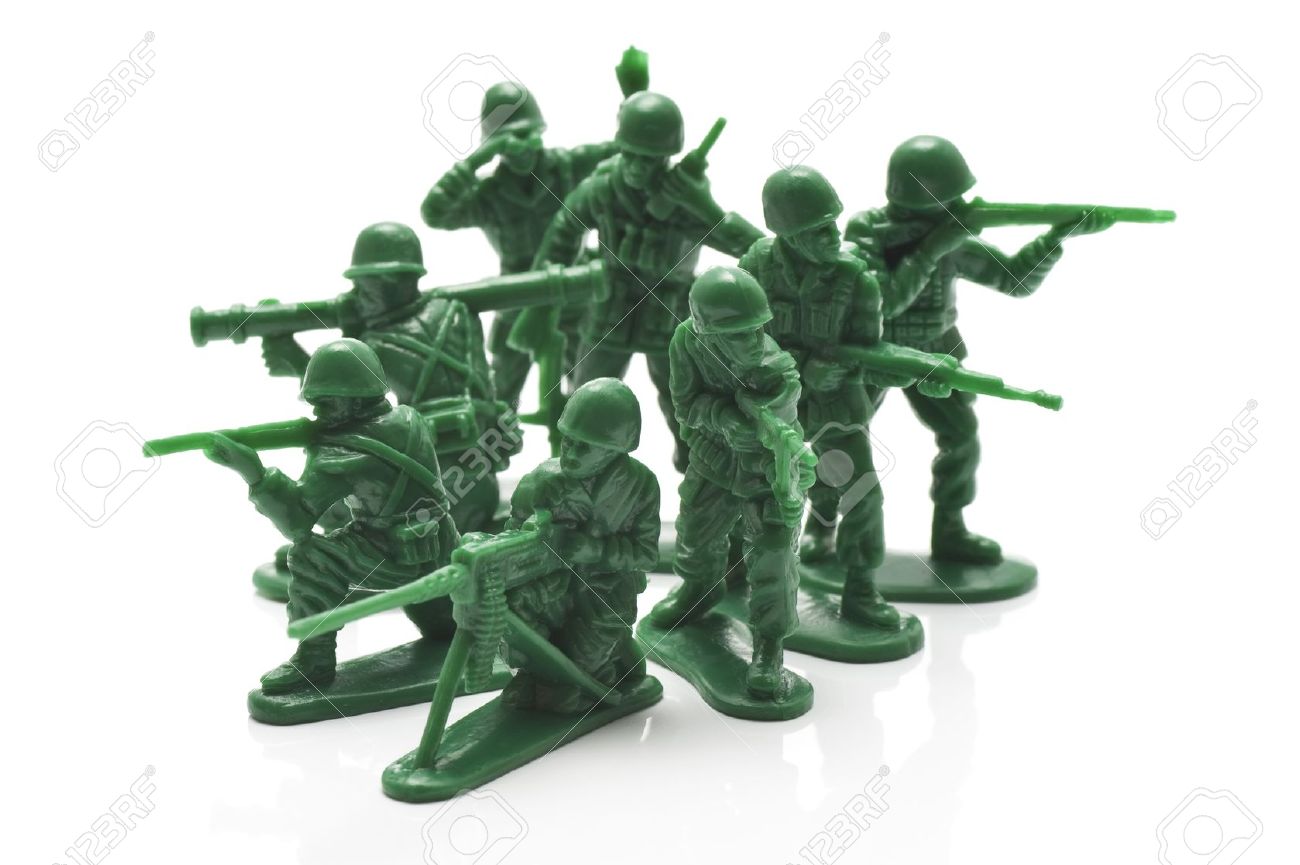 Miniture Spielzeugsoldaten Auf Weißem Hintergrund, Close-Up Lizenzfreie  Fotos, Bilder Und Stock Fotografie. Image 16693435.