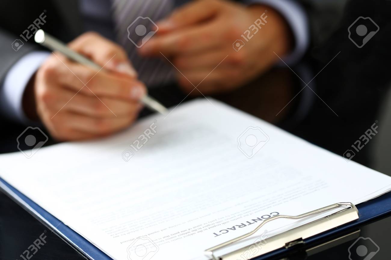 Male silver.. suit with to in pad form and tie clipped arm fill tie form silver.. with in clipped Male fill to arm suit pad and