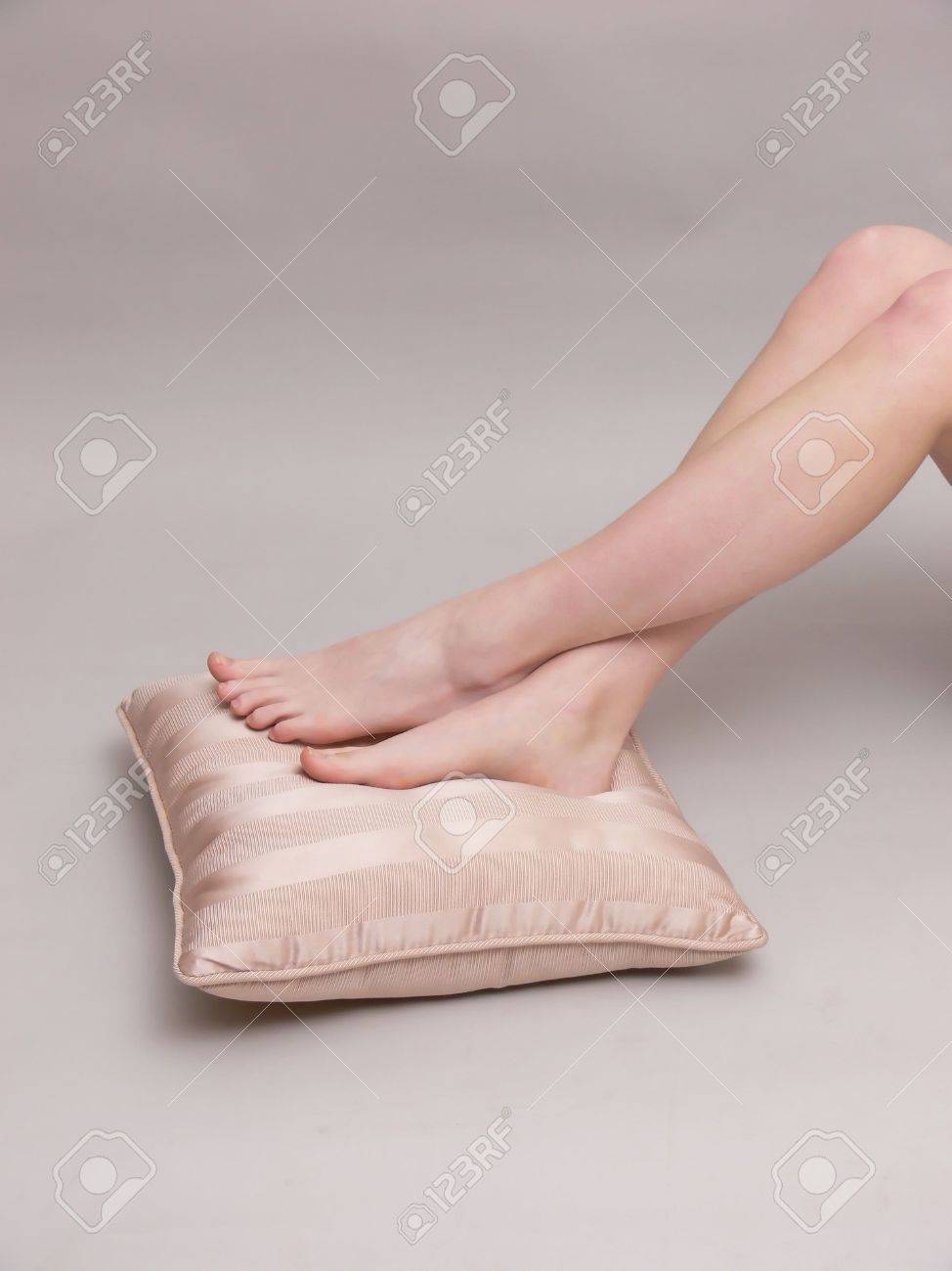 pillow feet