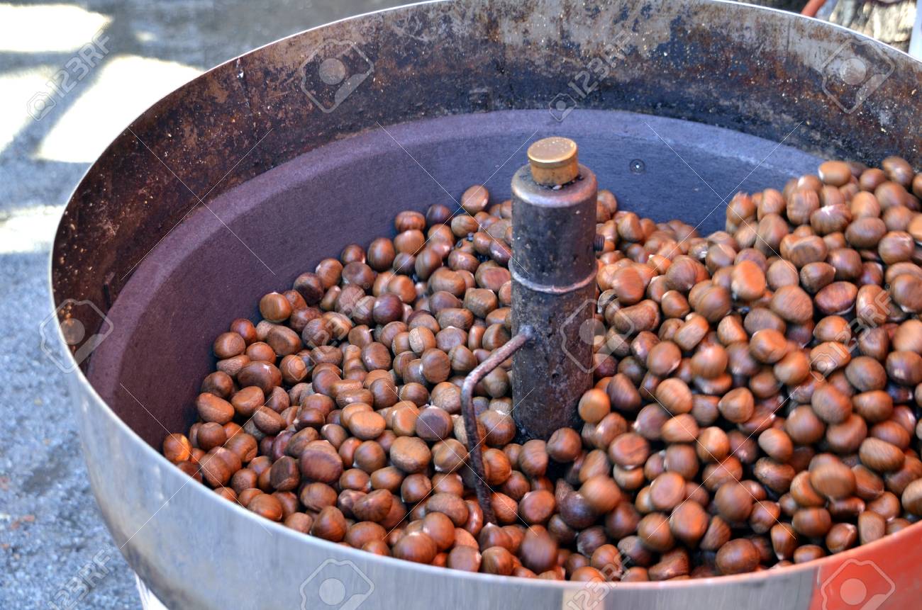 Grille La Chataigne Banque D Images Et Photos Libres De Droits Image