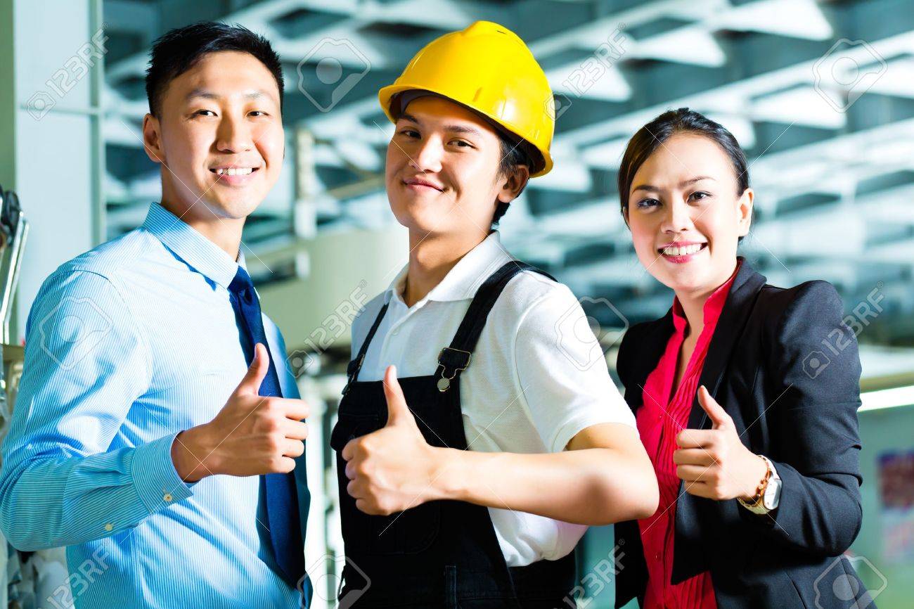 shift supervisor or foreman together with the owner or ceo and what is a shift supervisor