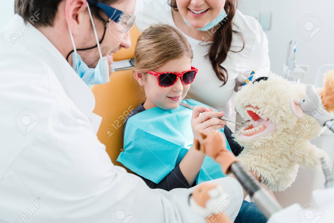 child at dentist office