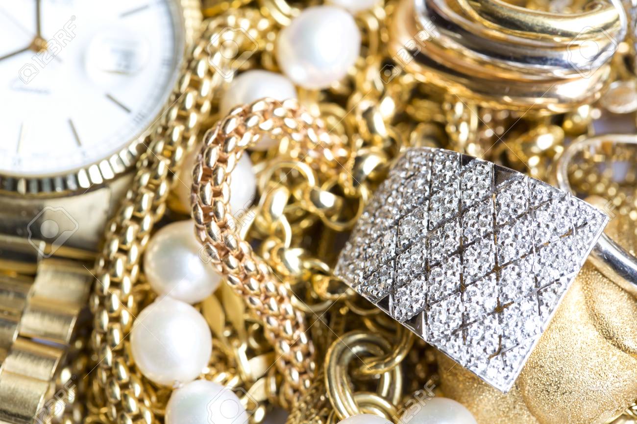 Piano Di Joyería En Preziose Estafa Pietre Fotos, Retratos, Imágenes Y Fotografía De Archivo Libres De Derecho. Image 28056185.