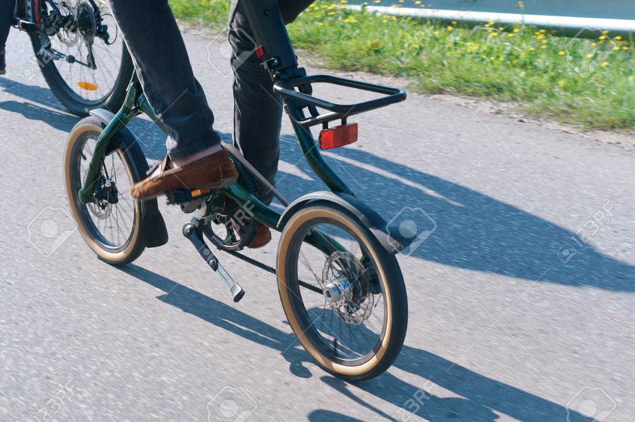 bike with tiny wheels