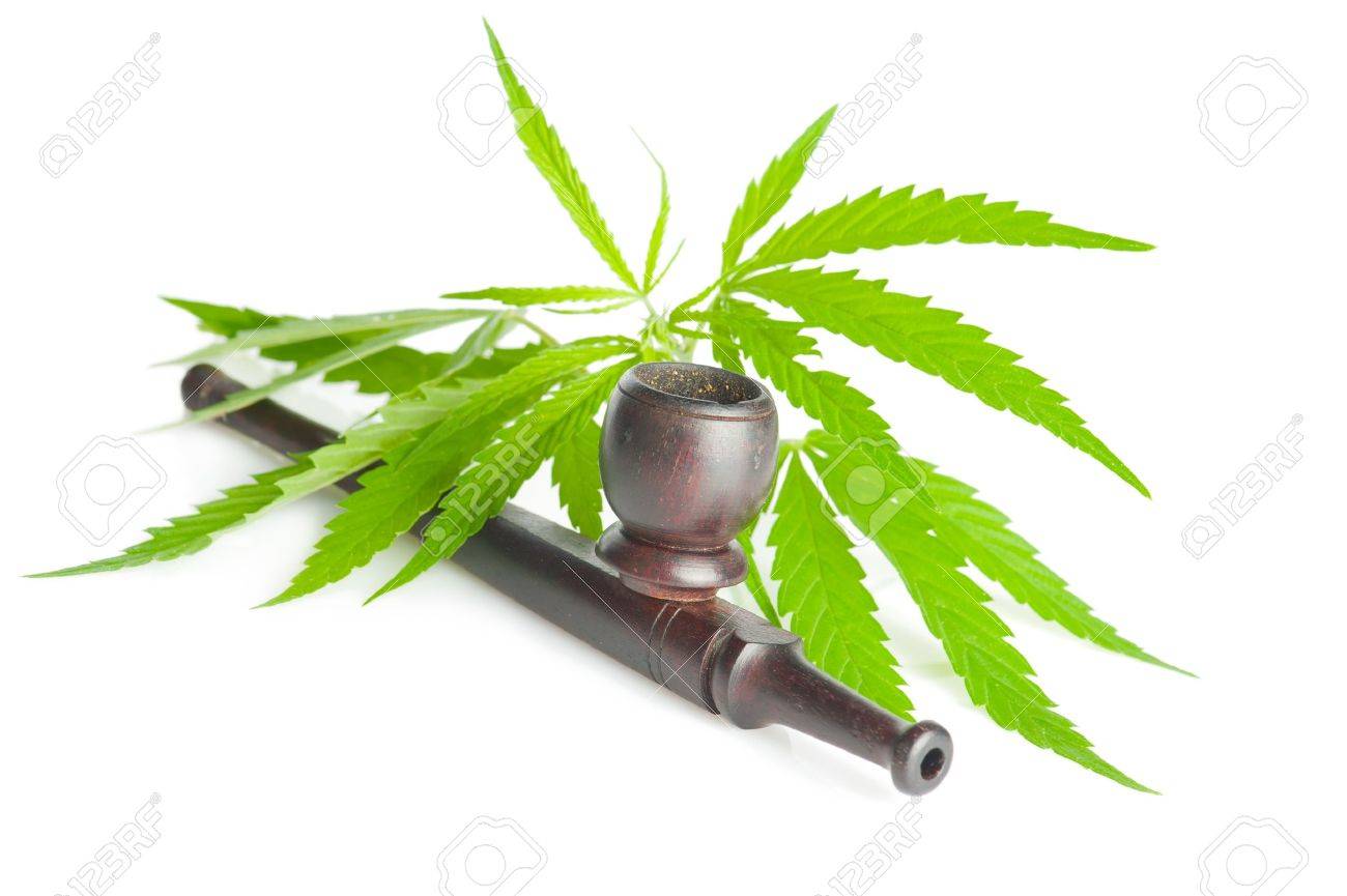 大麻 マリファナの葉と白い背景で隔離の喫煙パイプ の写真素材 画像素材 Image 大麻 マリファナの葉と白い背景で隔離の喫煙パイプ の写真素材 画像素材 Image