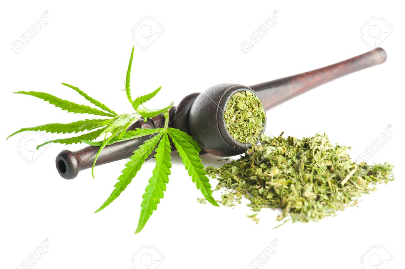 大麻 マリファナの葉 パイプ 白い背景上に分離されて乾燥製品を使用する準備ができて の写真素材 画像素材 Image 大麻 マリファナの葉 パイプ 白い背景上に分離されて乾燥製品を使用する準備ができて の写真素材 画像素材 Image