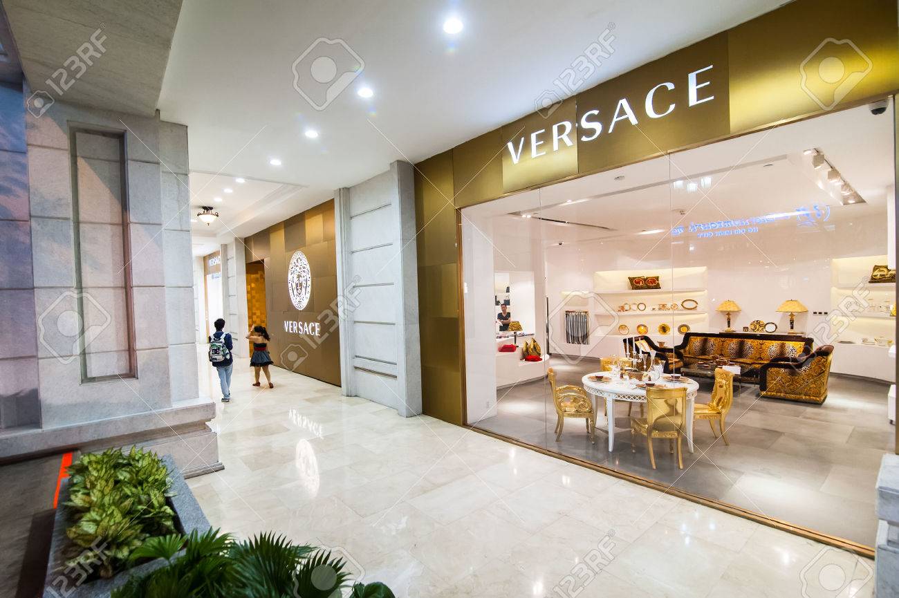 boutique versace paris