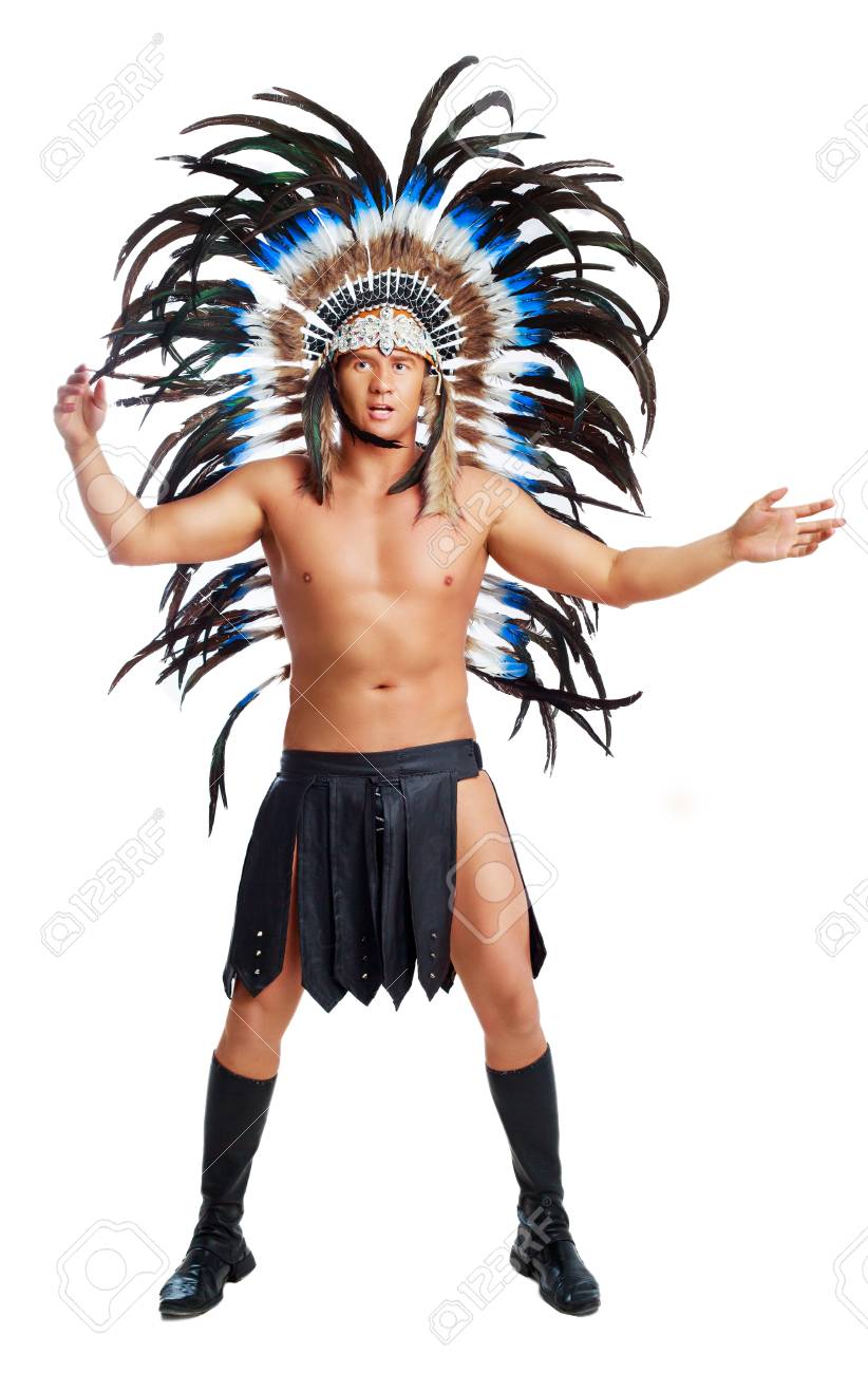 Descargar Imágenesde Una Mujer Nativa Americana Sonriente Con Brackets En  Los Dientes. | Wallpapers.com, image size:822x1300