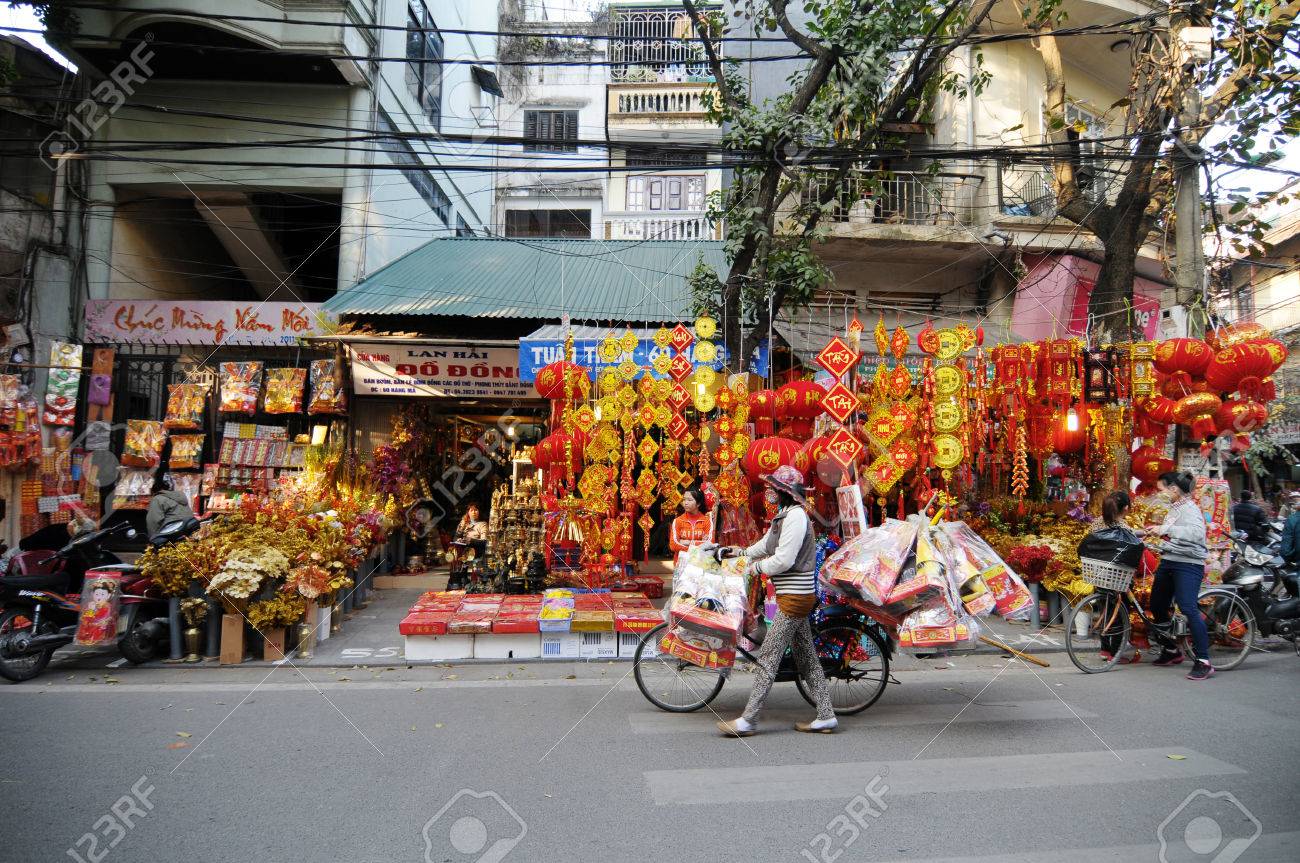 Lanscape Of A Street Market Before Lunar New Year Tet Holiday In Vietnamese In Hanoi Vietnam Stock Photo Picture And Royalty Free Image Image