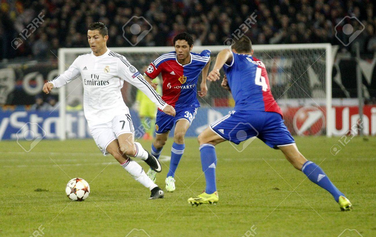 Fc バーゼル間マドリード王宮セント ヤコブ パーク 15 年 11 月 26 日にチャンピオンズ リーグの試合でレアル マドリードのバーゼル スイス連邦共和国 11 月 26 日 クリスティアーノ Ronaldo バーゼル スイス連邦共和国 の写真素材 画像素材 Image