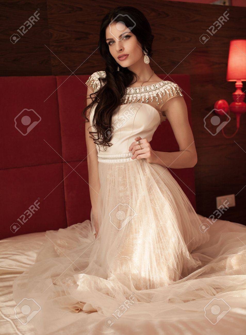 Hairstyle Beautiful Brunette Bride Girl With Long Healthy Wavy