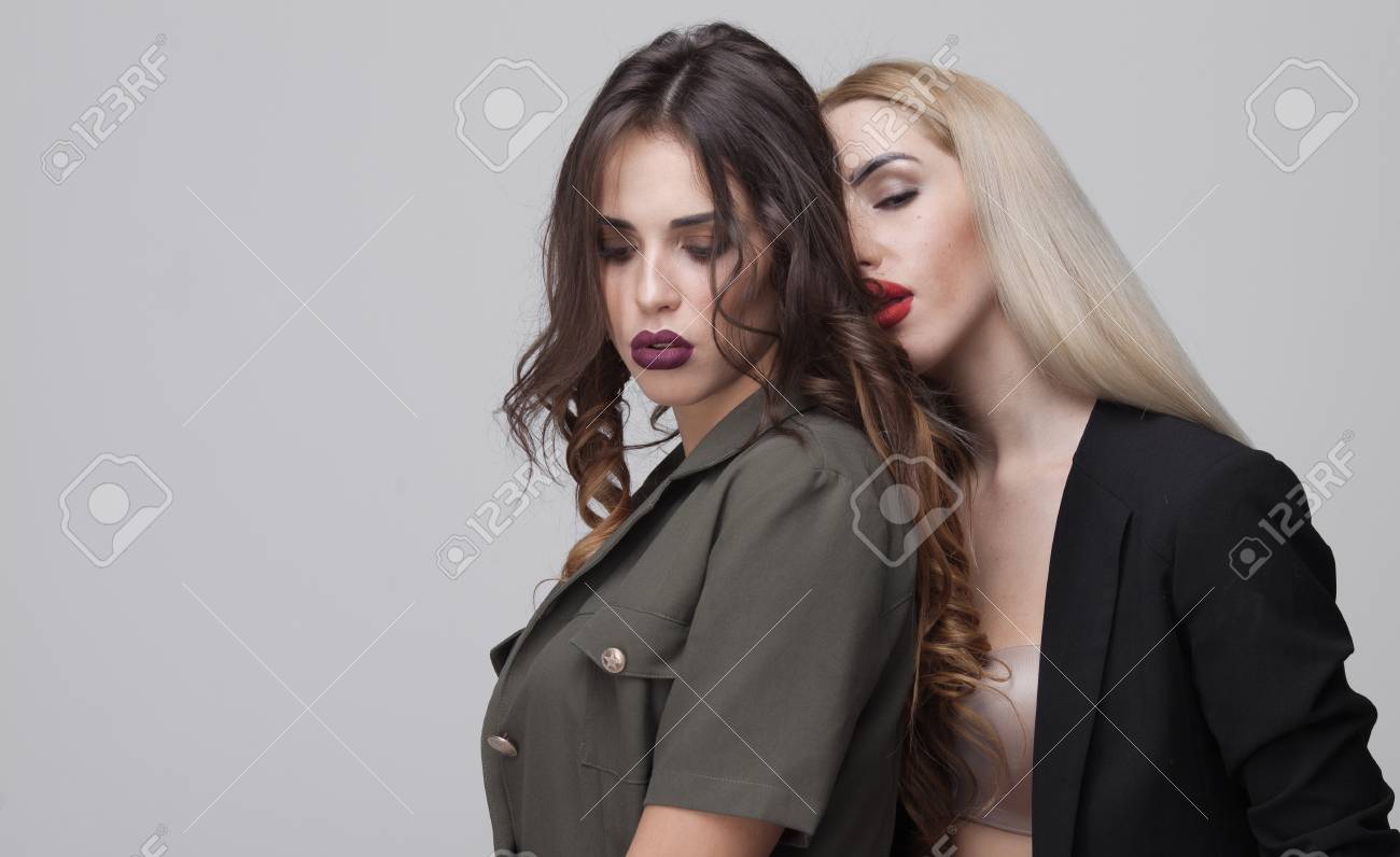 Hot Sexy Girls Stripping