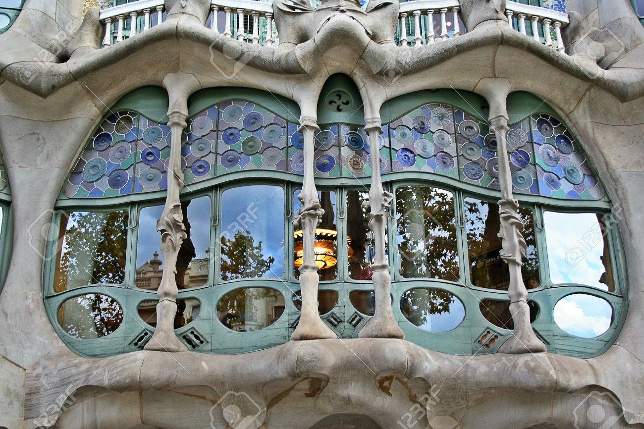 アントン バルセロナ スペインでガウディの建築家によって Batlo 家 の写真素材 画像素材 Image