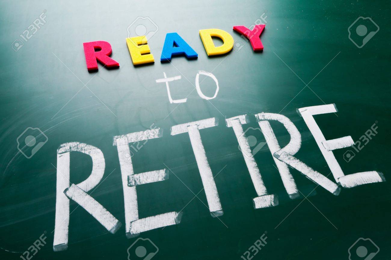 黒板にカラフルな概念的な言葉を引退する準備ができて の写真素材 画像素材 Image