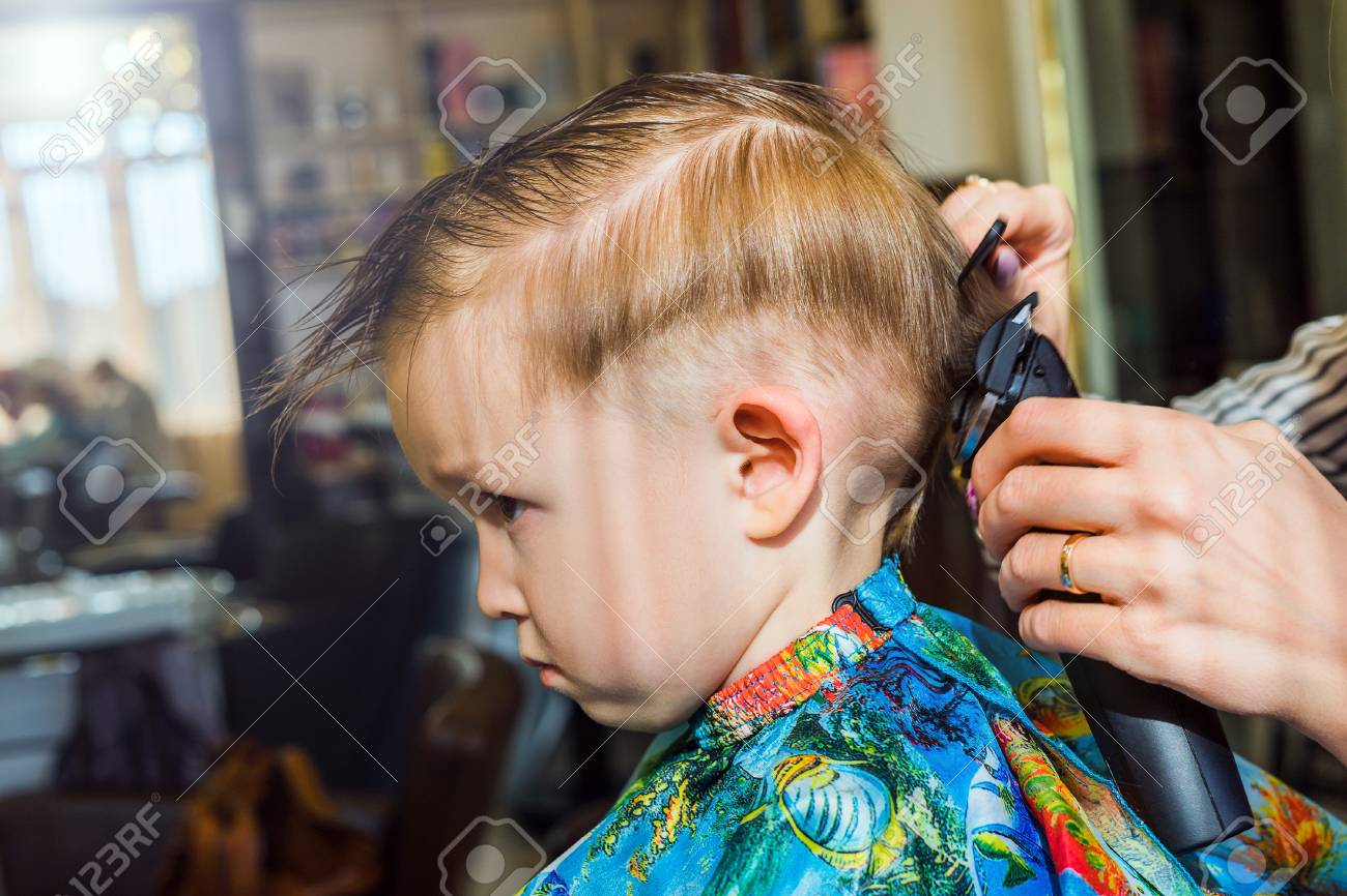 boy haircut machine