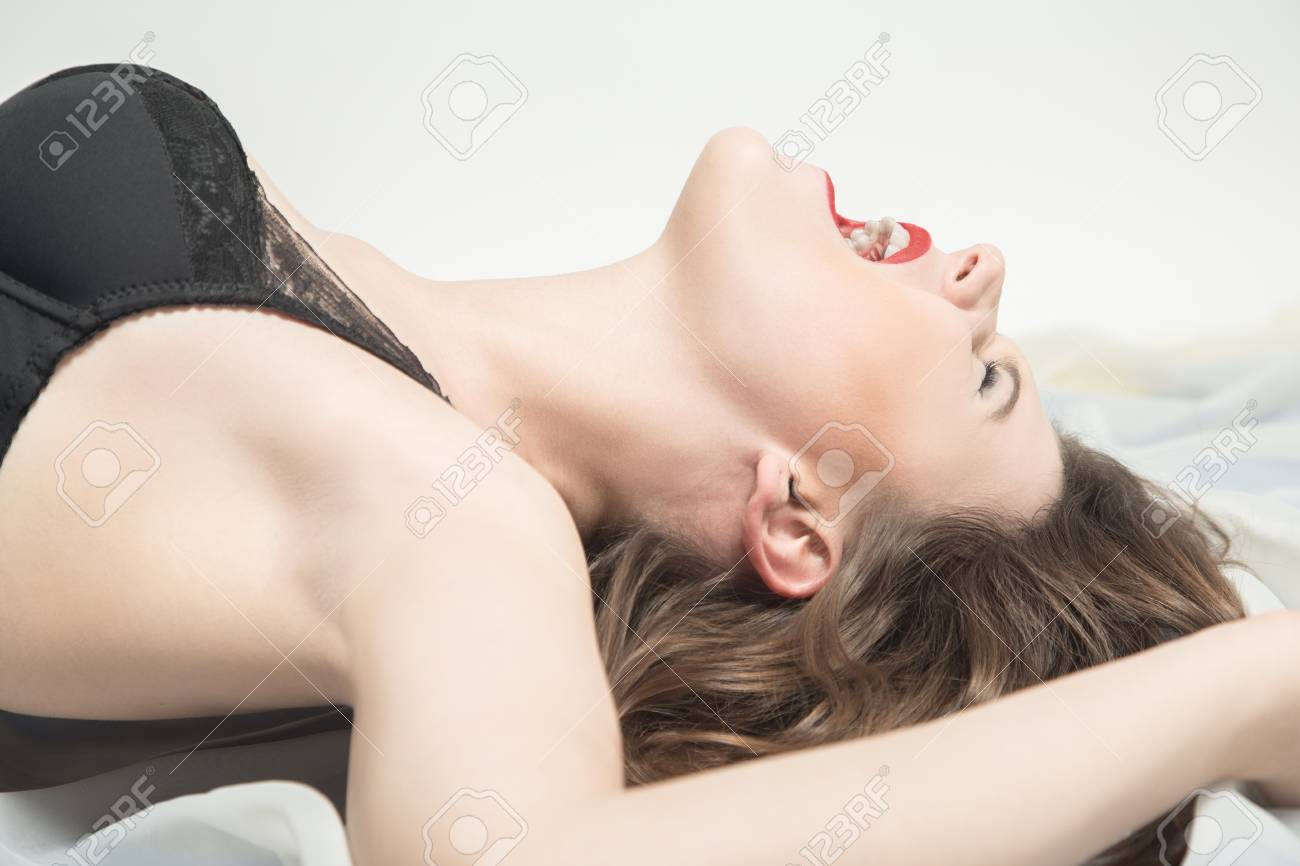 Schreit beim orgasmus