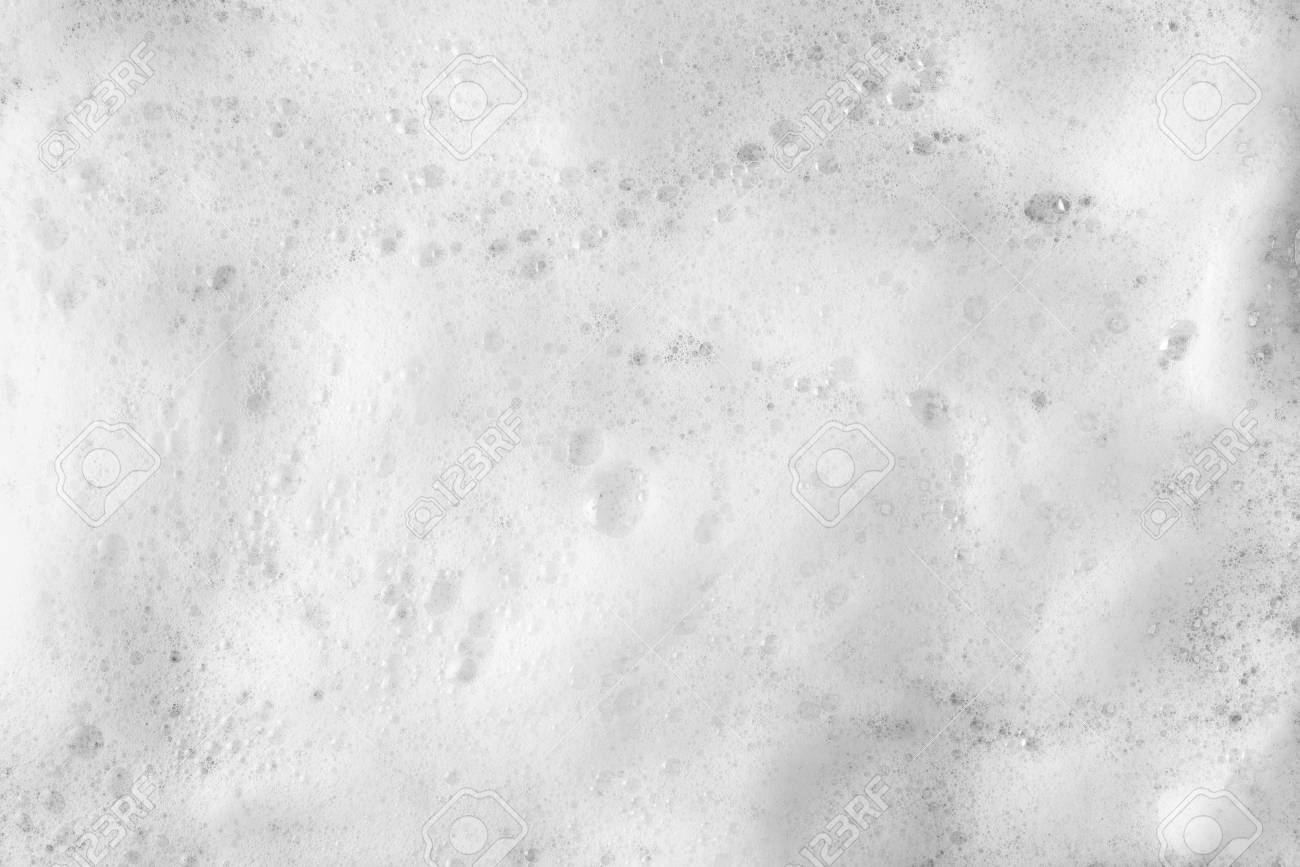 石鹸やシャンプーの上面の洗浄から泡泡 の写真素材 画像素材 Image