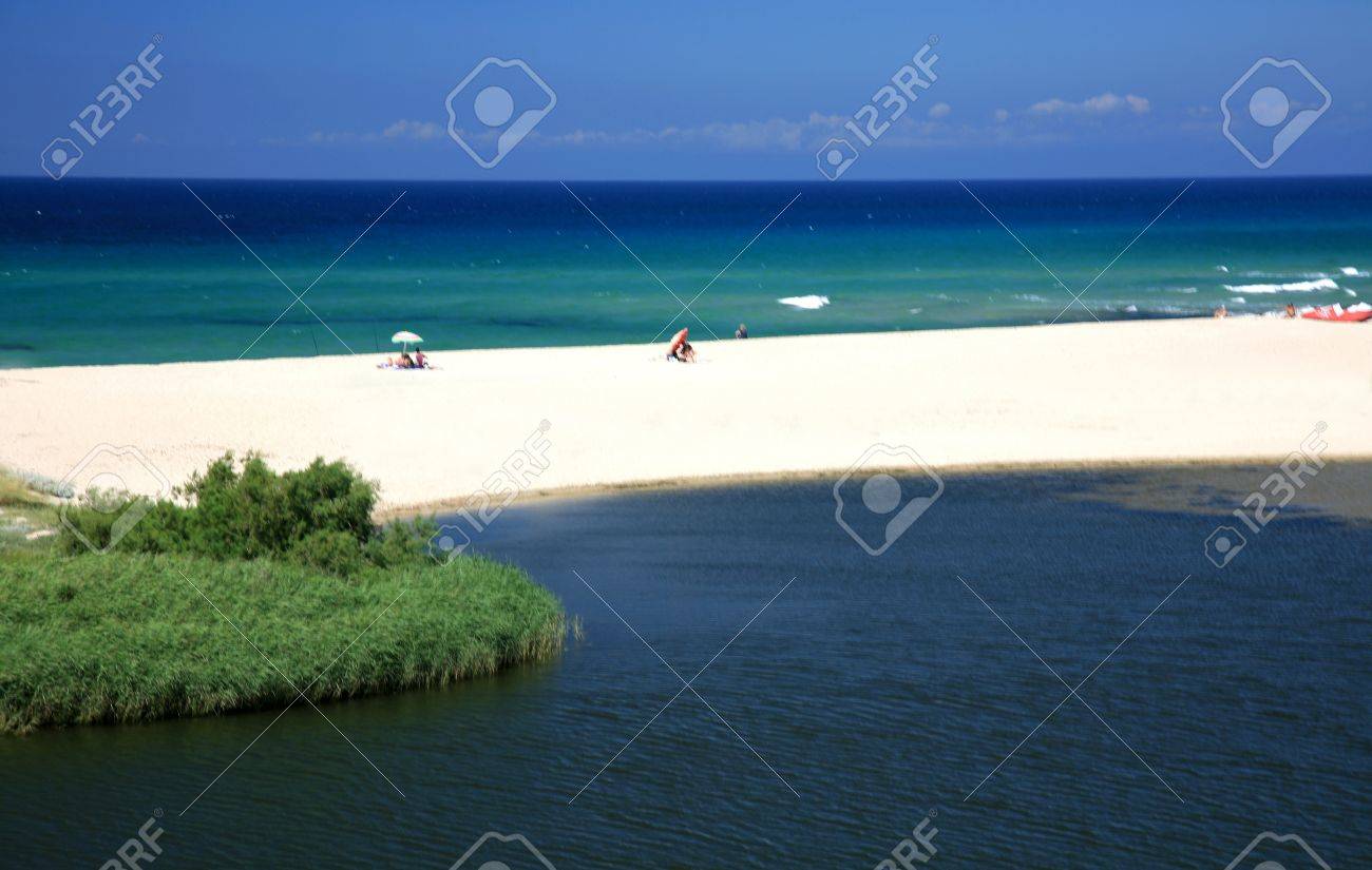 Plage De Sable Blanc De Lîle Sardaigne En Italie