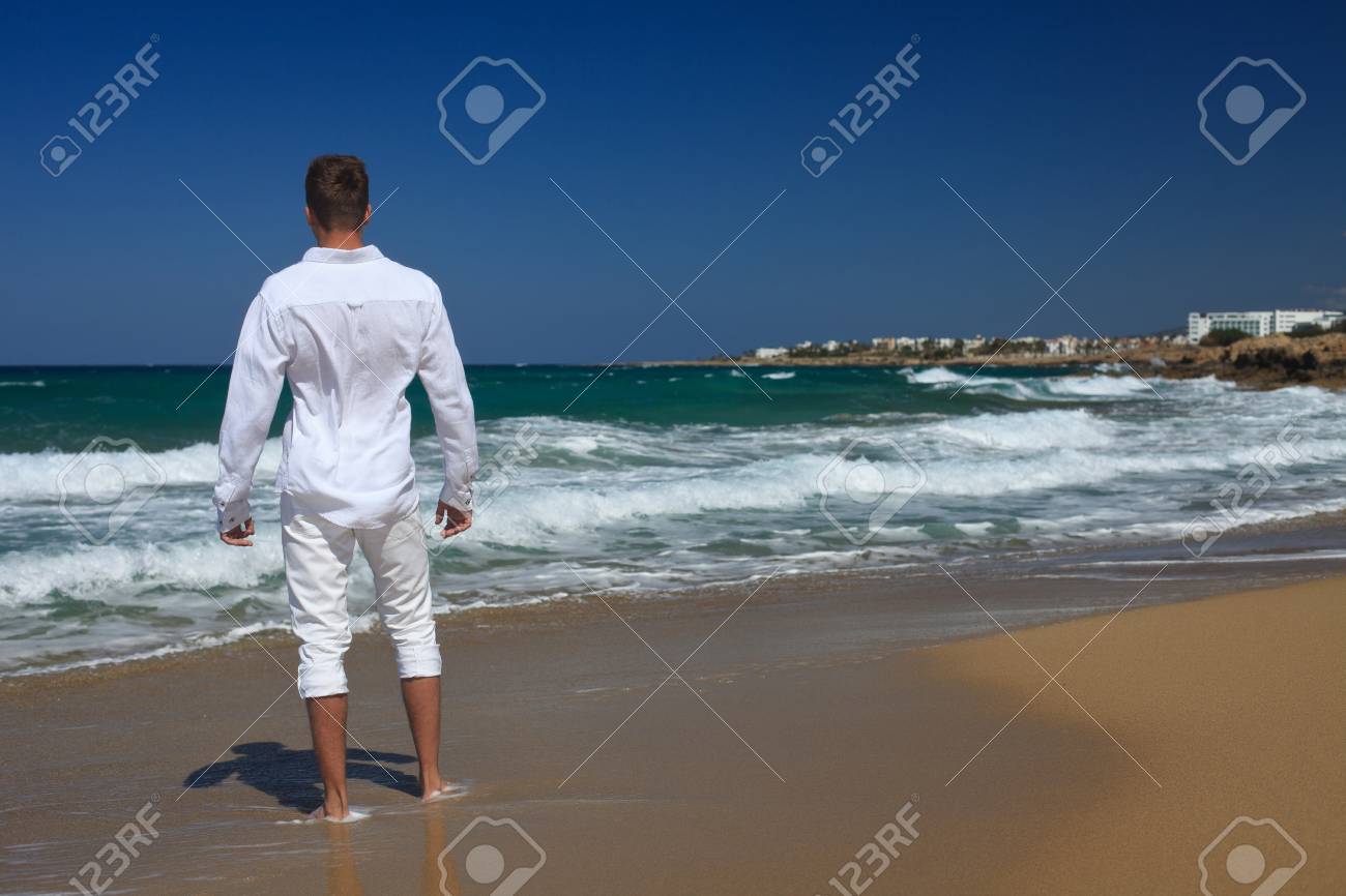 ropa blanca para playa hombre